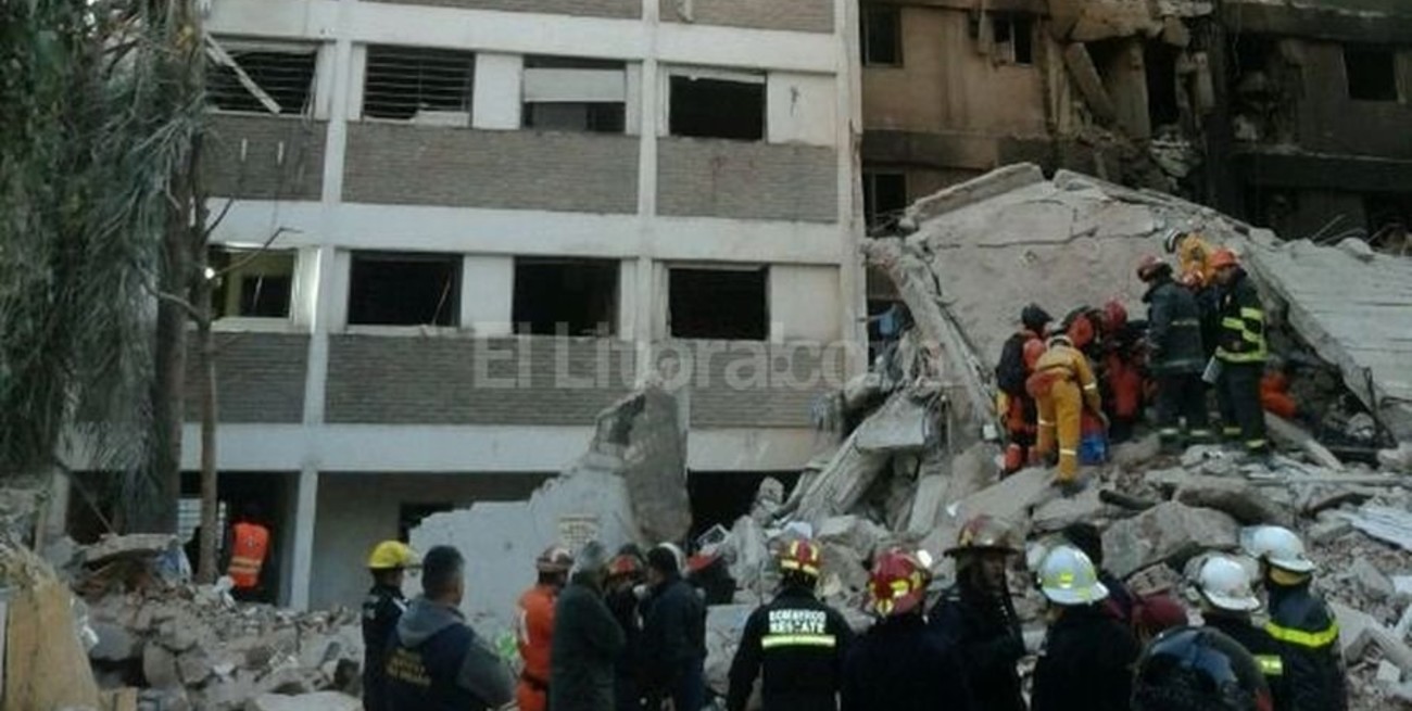 "Se detectaron señales positivas bajo los escombros"