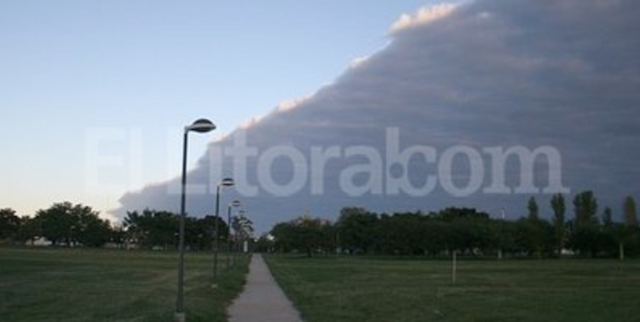Así ingresó el frente nuboso a la ciudad