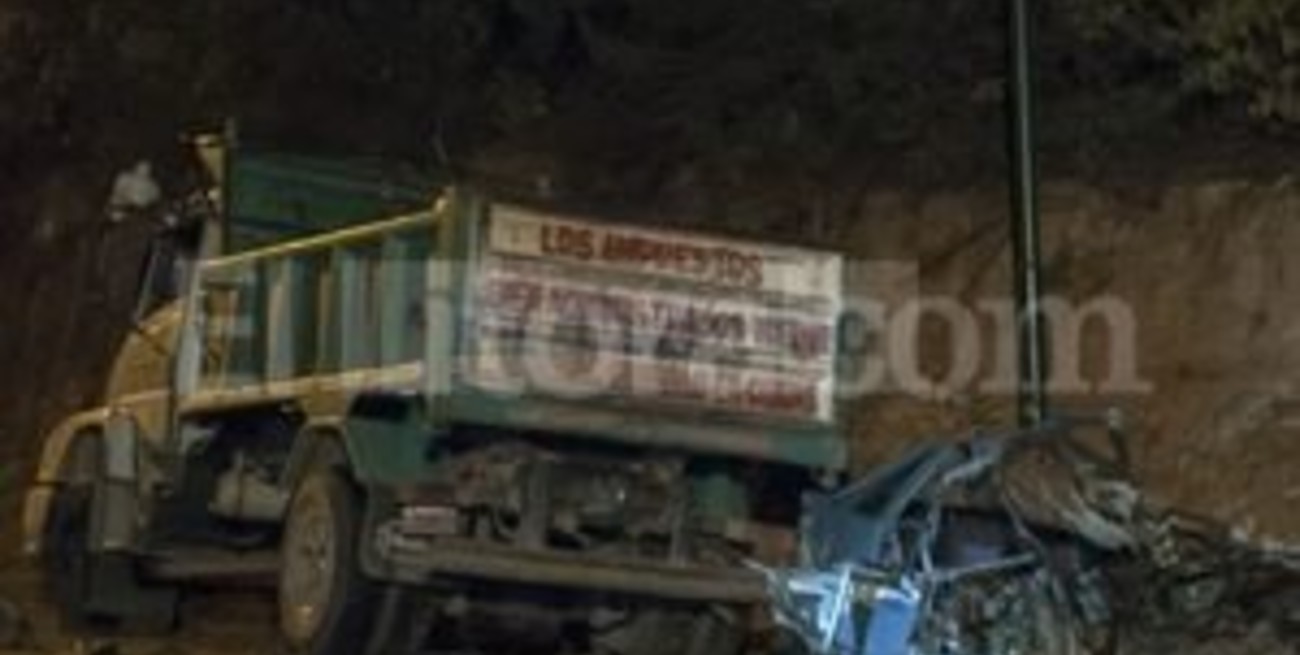 Cuatro integrantes de una familia murieron en un accidente en Salta