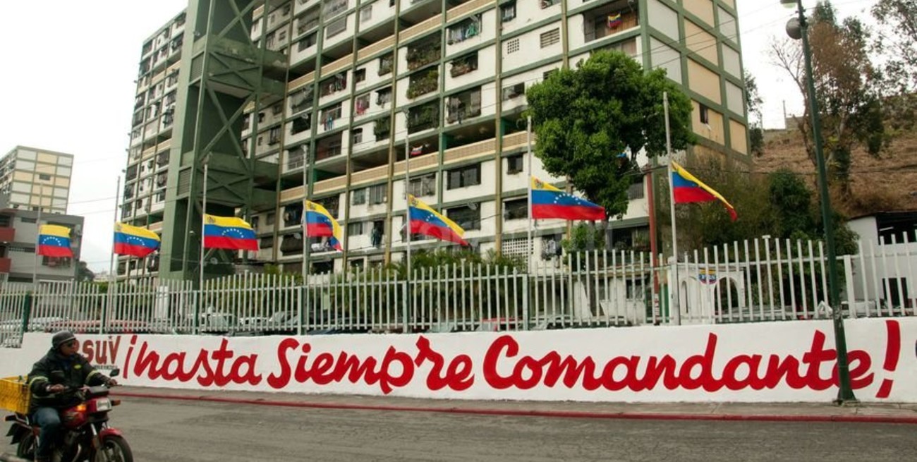 Venezuela enterró a Chávez y lanzó la batalla electoral