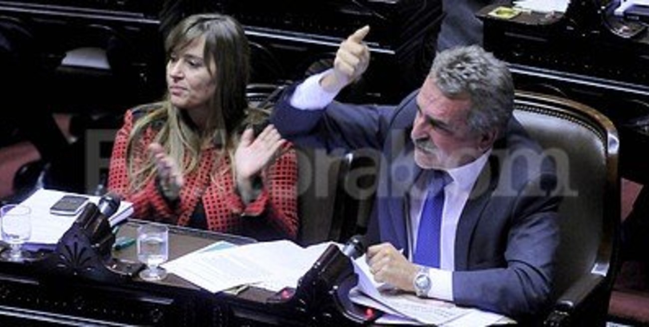 Cristina cambió el gabinete con la mirada en Santa Fe