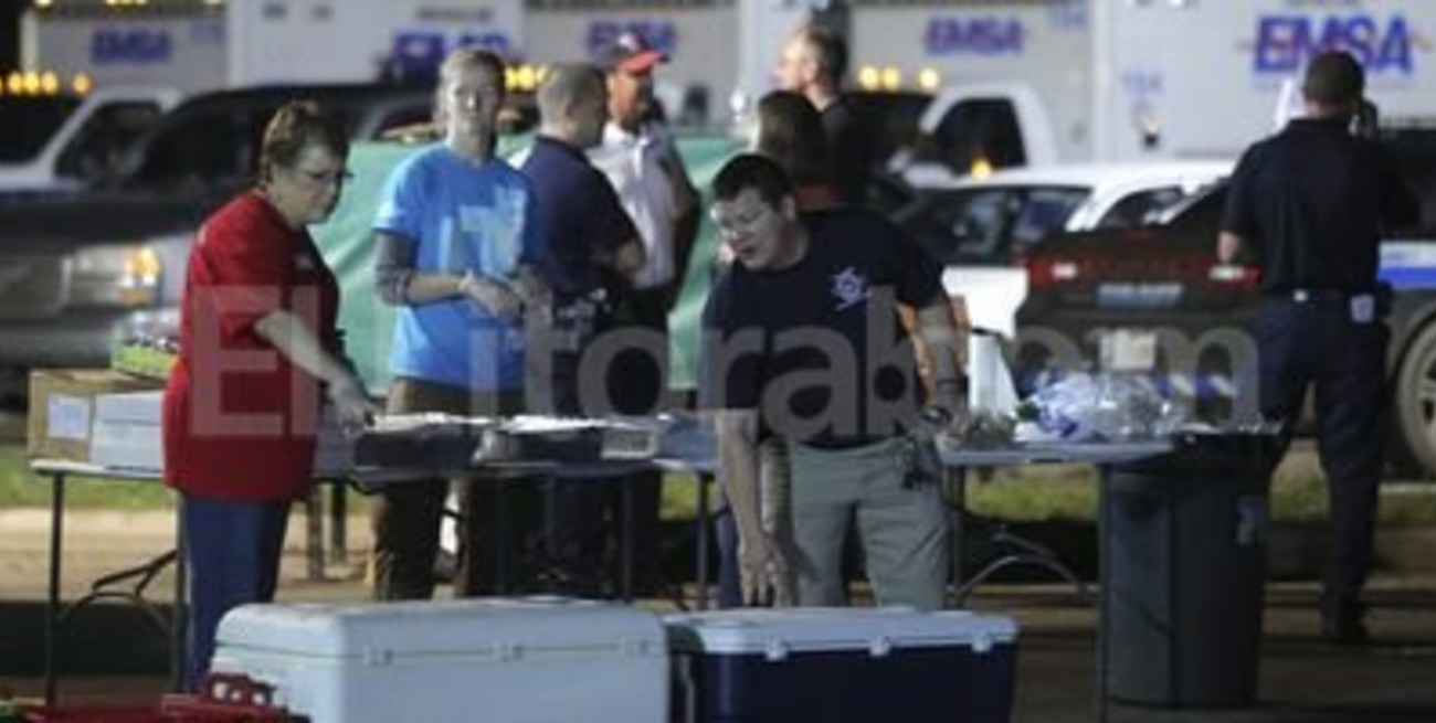 Organizan la asistencia a Oklahoma tras el paso de un tornado
