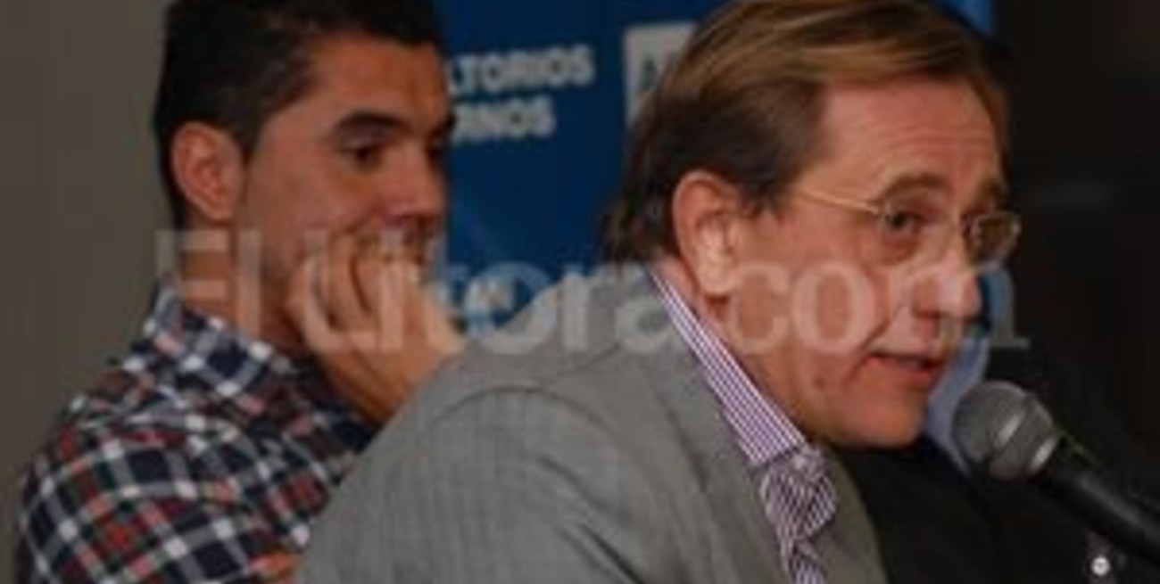 Fuertes y Batistuta siguen en Colón
