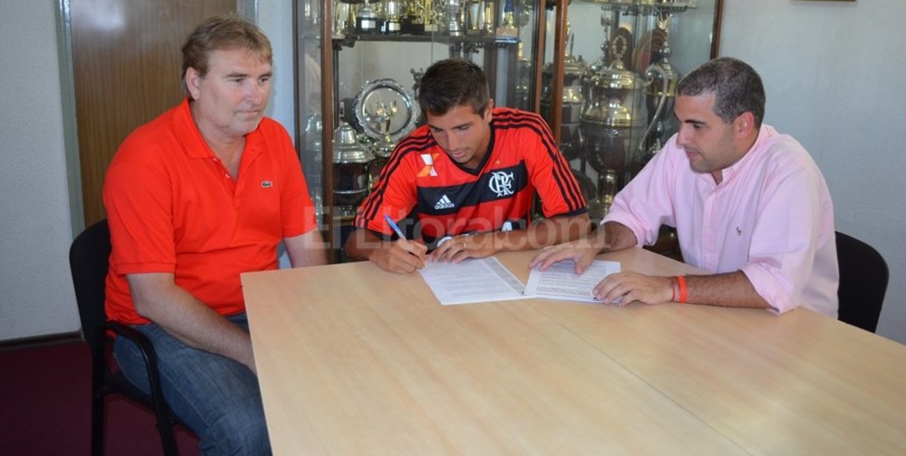 Dólares, diez por ciento y dos partidos con Flamengo