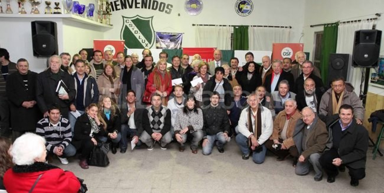 Se entregaron aportes por más de medio millón de pesos a clubes de Rosario y la región