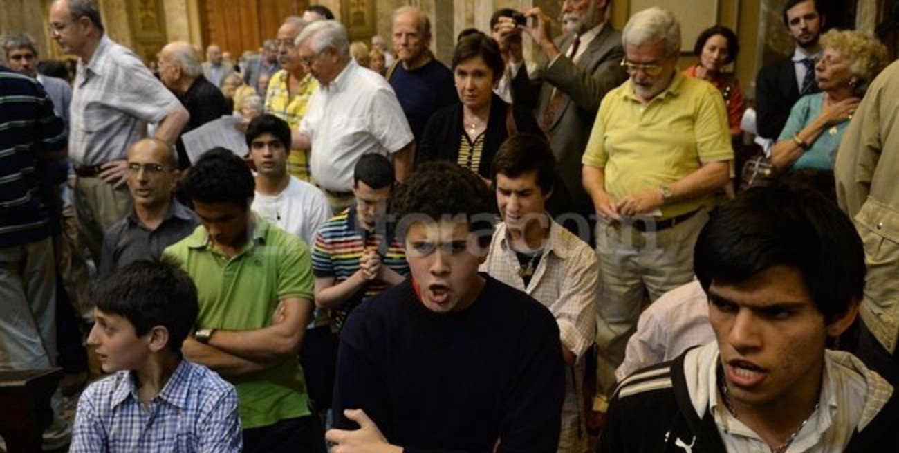 Unánime repudio al grupo ultracatólico que quiso impedir el acto en la Catedral porteña