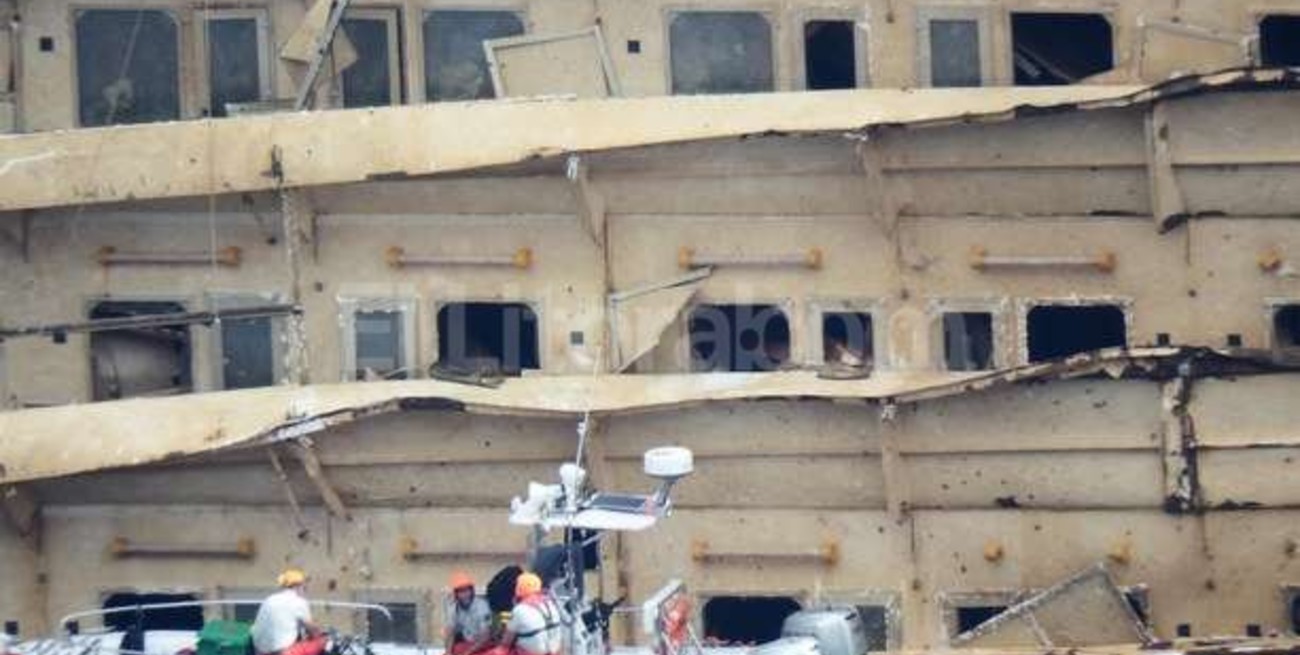 Realizarán pruebas de ADN a restos hallados junto al Costa Concordia