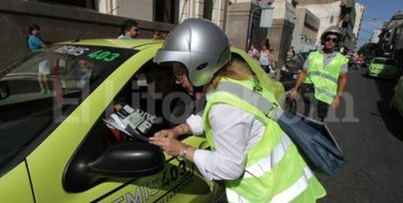 Más del 50% de las multas a remises fueron a los ilegales