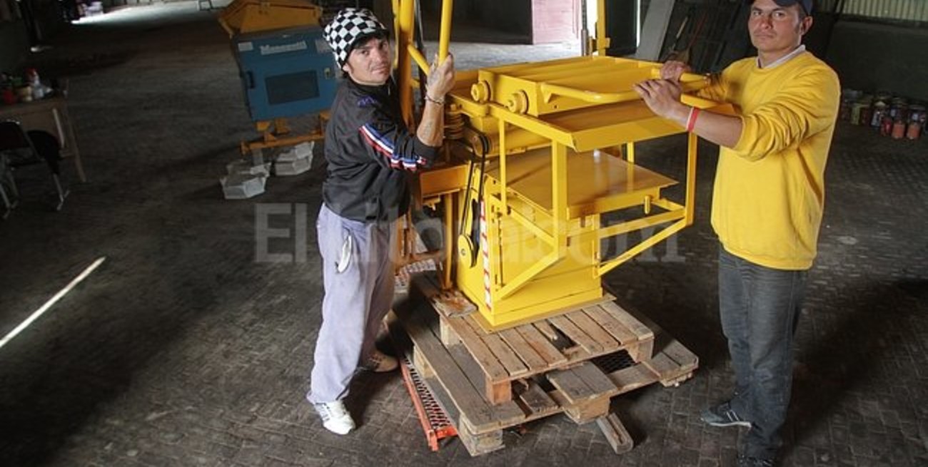 Una cooperativa en la que se trenzan manos curtidas con saber académico