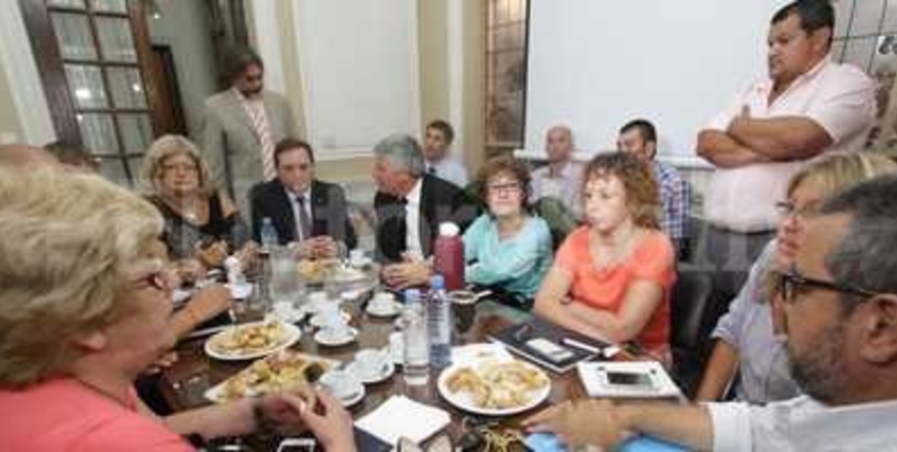 Luego del paro, los maestros y el gobierno se vuelven a reunir