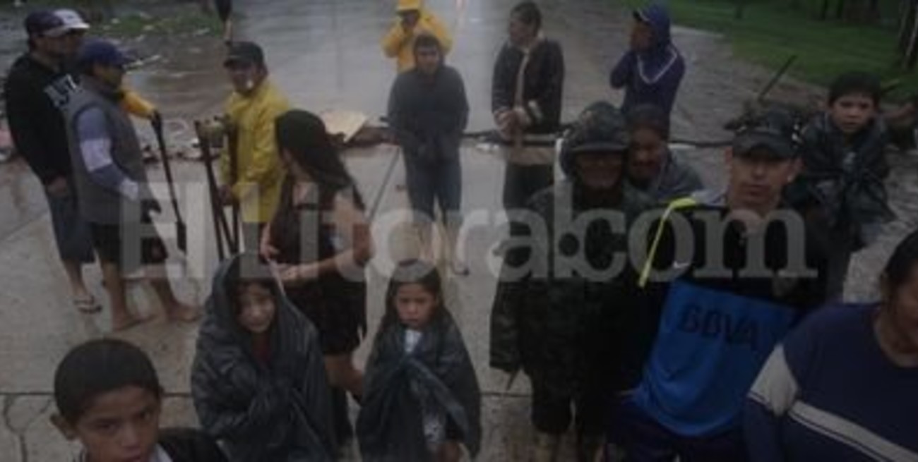 Piquete en Teniente Loza para reclamar bombas para La Ranita