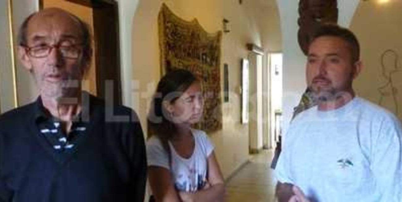 Roban, maniatan y golpean a un jubilado y su hija 