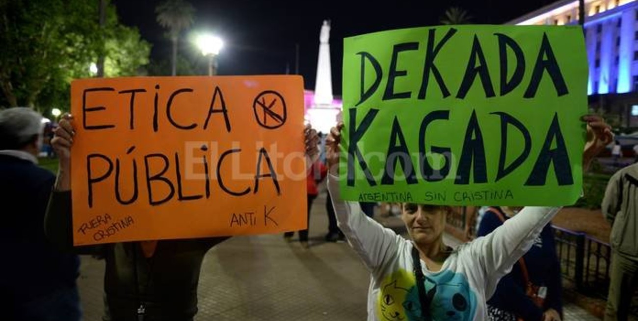 Ruidosa manifestación contra el gobierno nacional