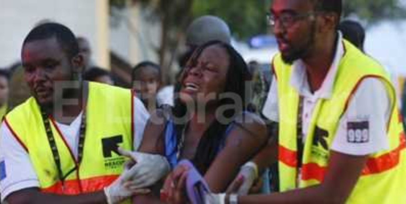 Toma de rehénes con al menos 147 muertos y un centenar de heridos en Kenia