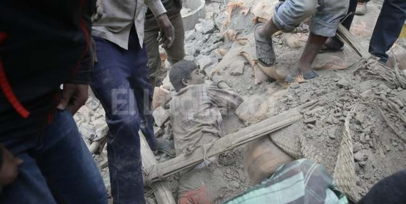 Un terremoto de gran magnitud sacude Nepal y deja cientos de muertos