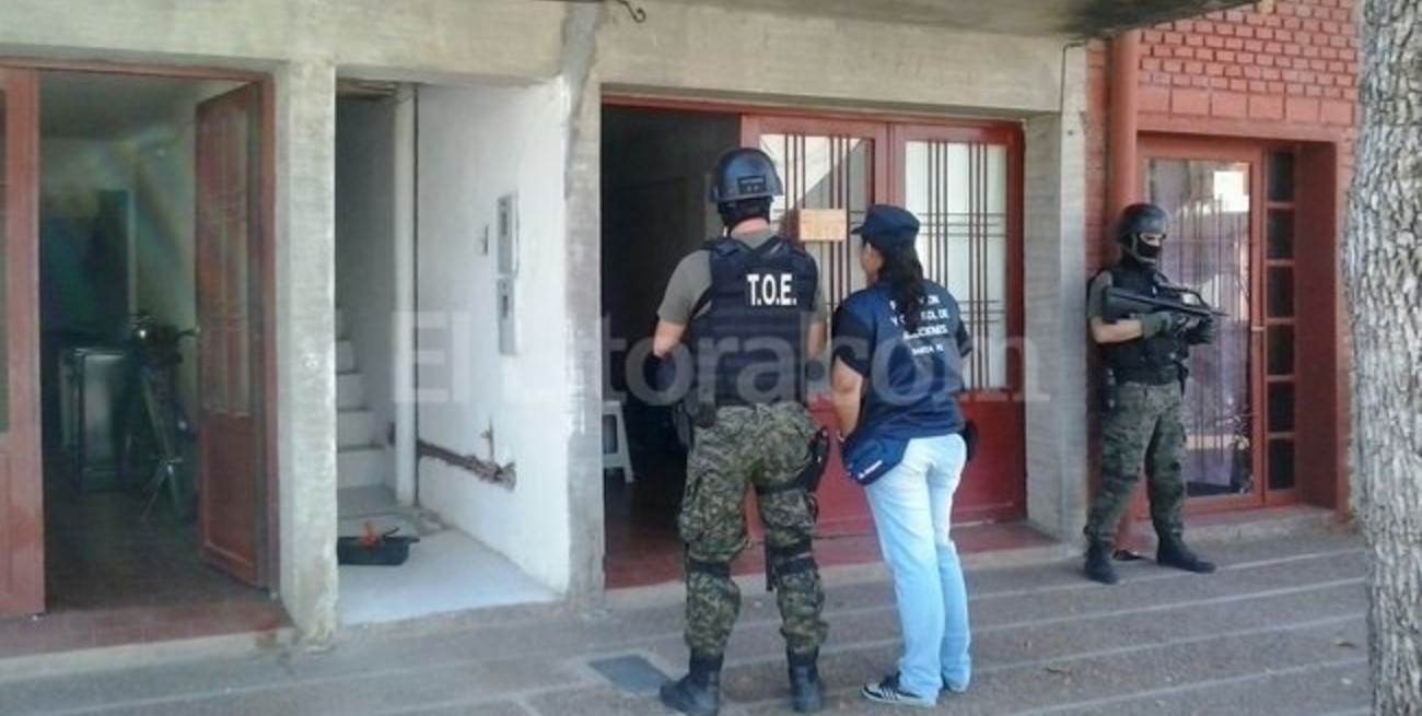 Narco-mujer detenida en Esperanza