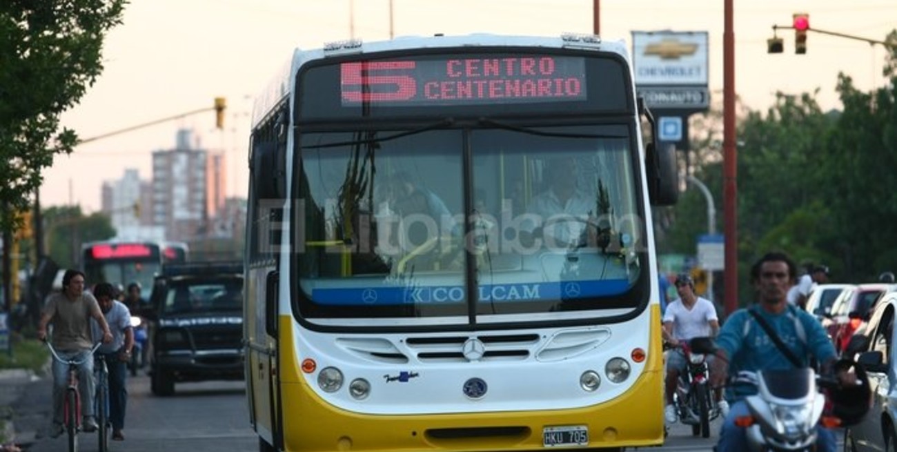 Detenidos con un cuchillo en un colectivo