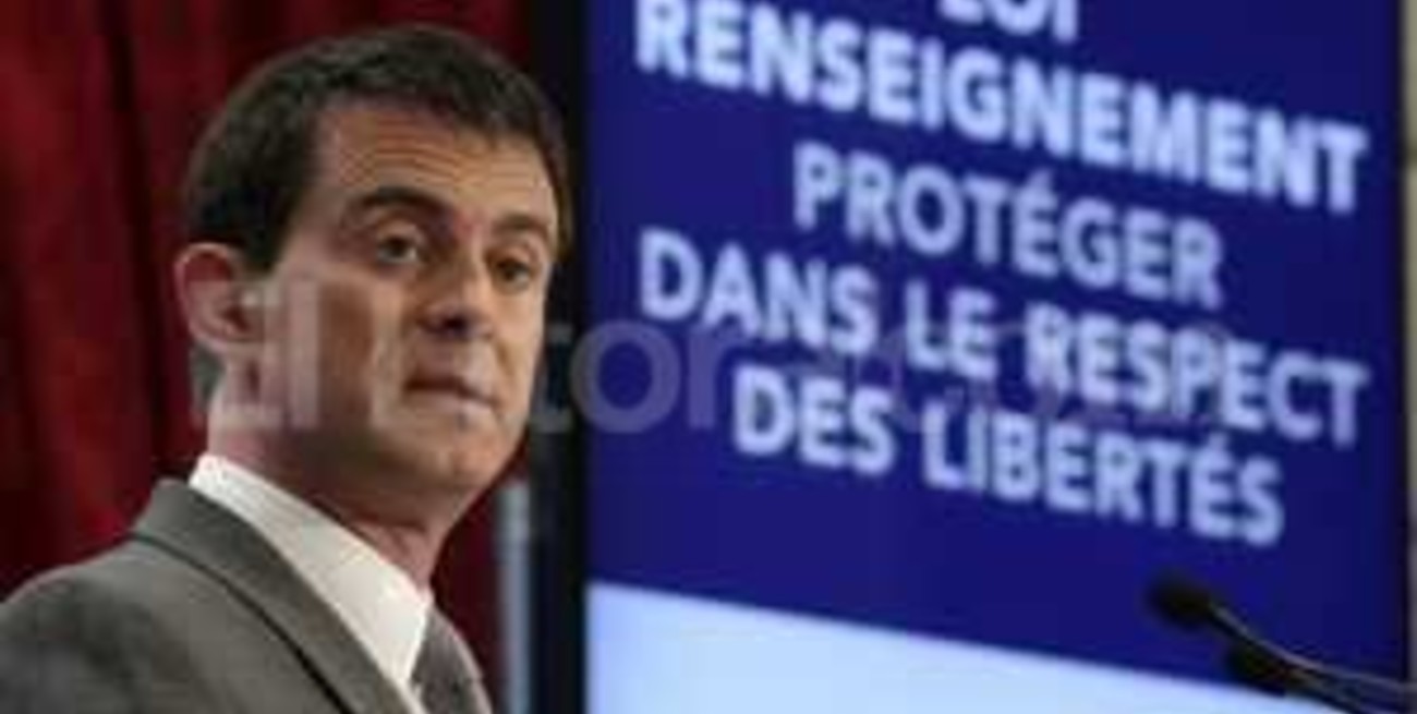 Francia amplía sus servicios secretos y les permite actuar sin orden judicial