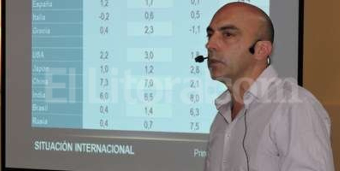 Falleció el economista Tomás Bulat