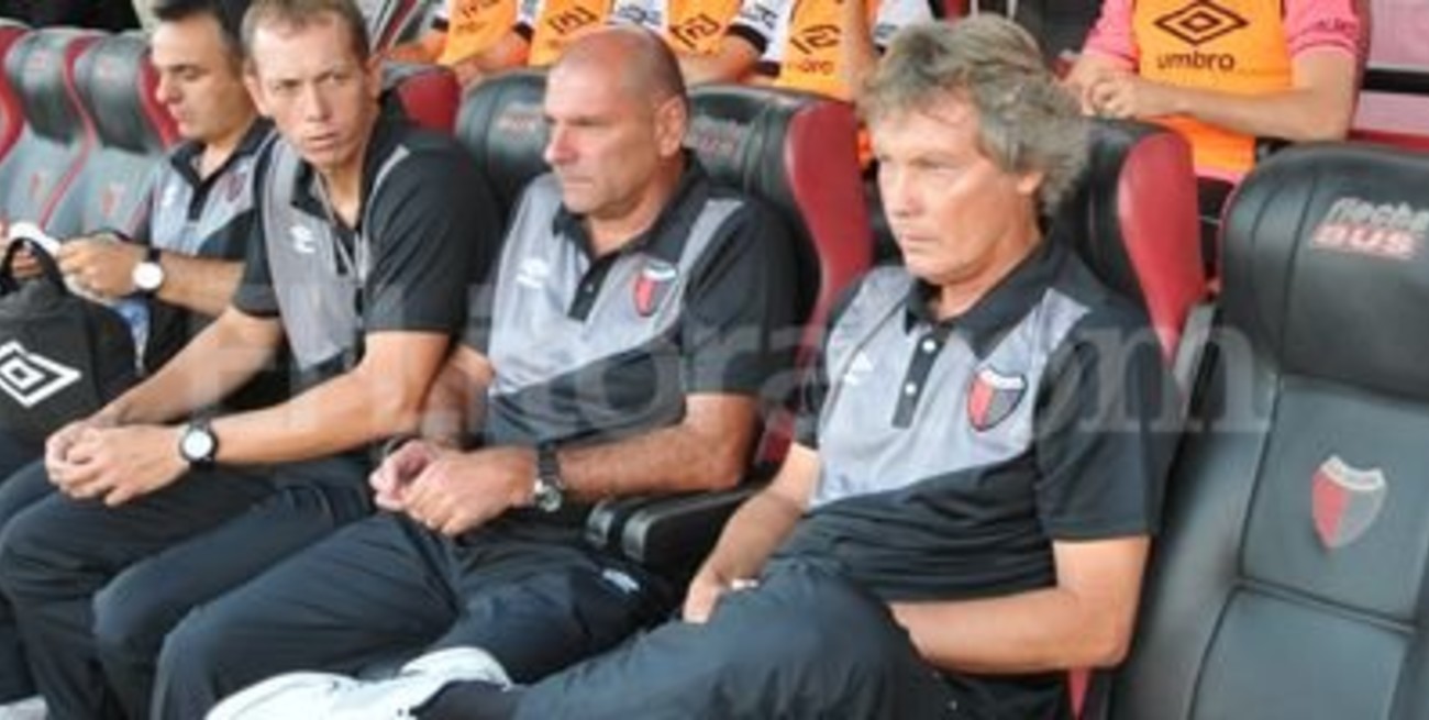 Colón confirmó a Javier López como director técnico