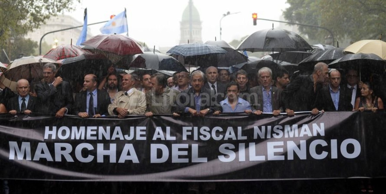 Santa Fe se hizo eco de la multitudinaria marcha en memoria del fiscal Nisman