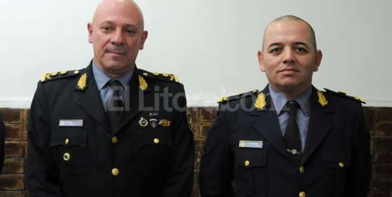 En un clima de alta sensibilidad social licencian a la cúpula de la UR1 de Policía