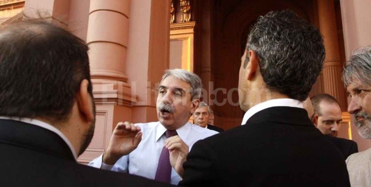 Aníbal Fernández: "Insaurralde se cagó en todo el mundo"