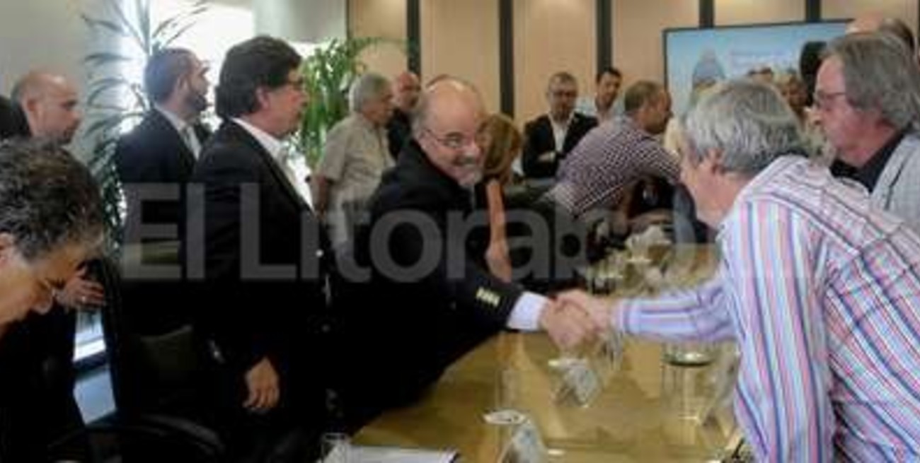 La paritaria nacional acordó, pero Santa Fe va al paro