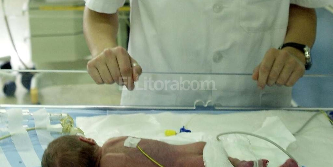 Una mujer alemana de 65 años dio a luz a cuatrillizos