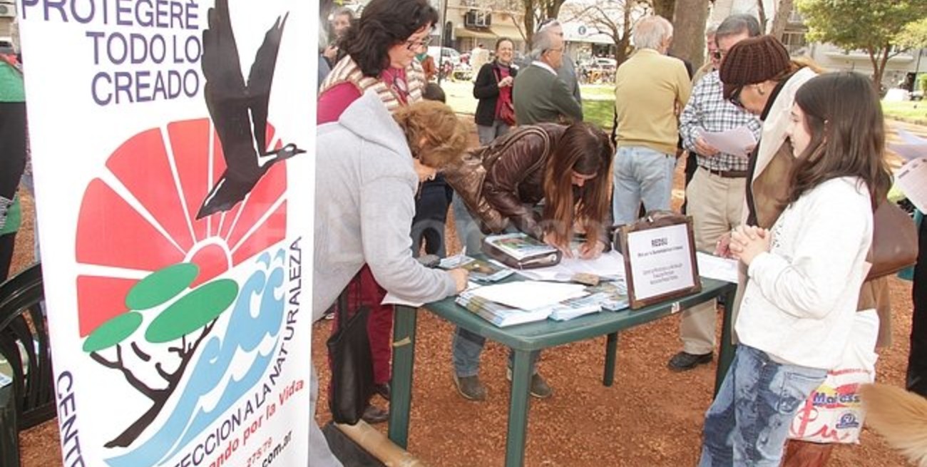 Acto contra las cocheras en la plaza San Martín