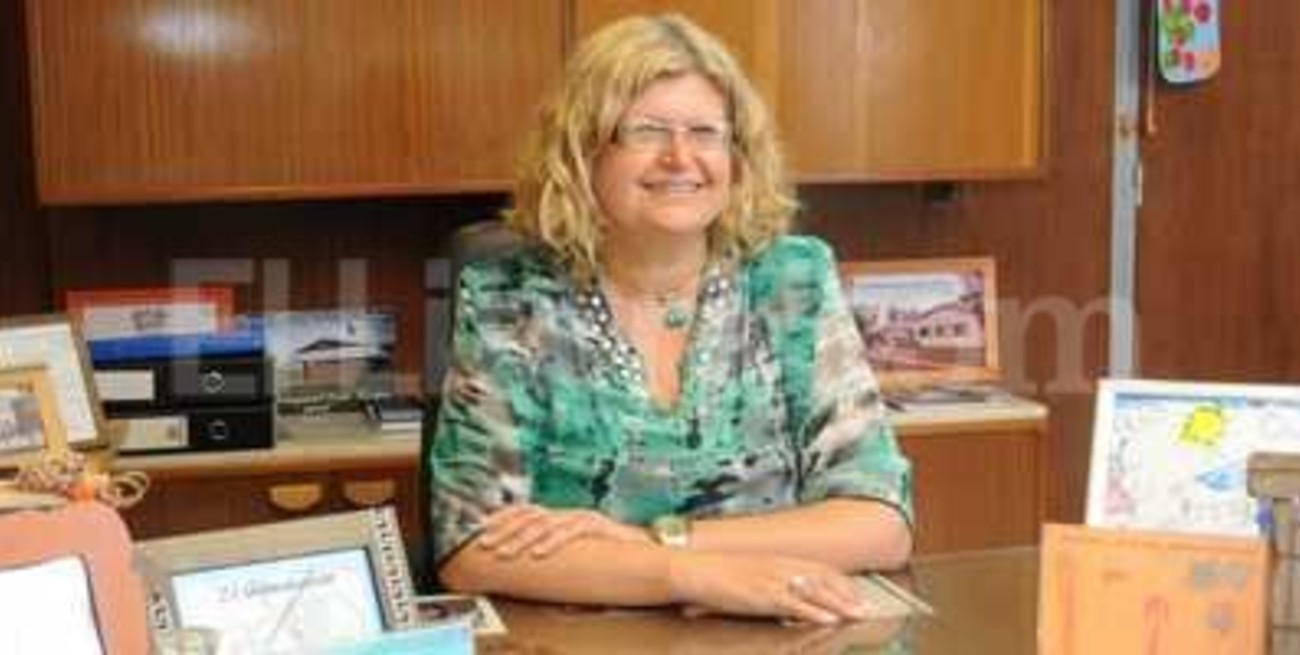 La ministra Balagué felicitó a los docentes