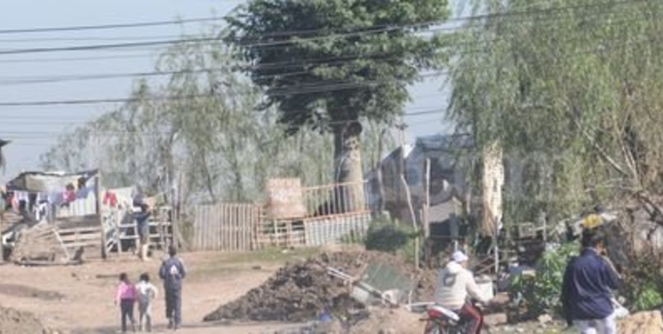 Dos jóvenes sufrieron quemaduras junto a una línea de alta tensión