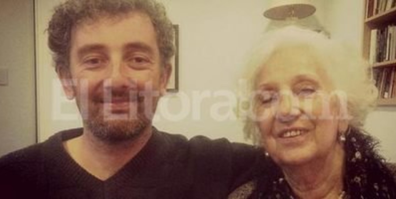 Guido tuiteó la primera foto junto a su abuela Estela