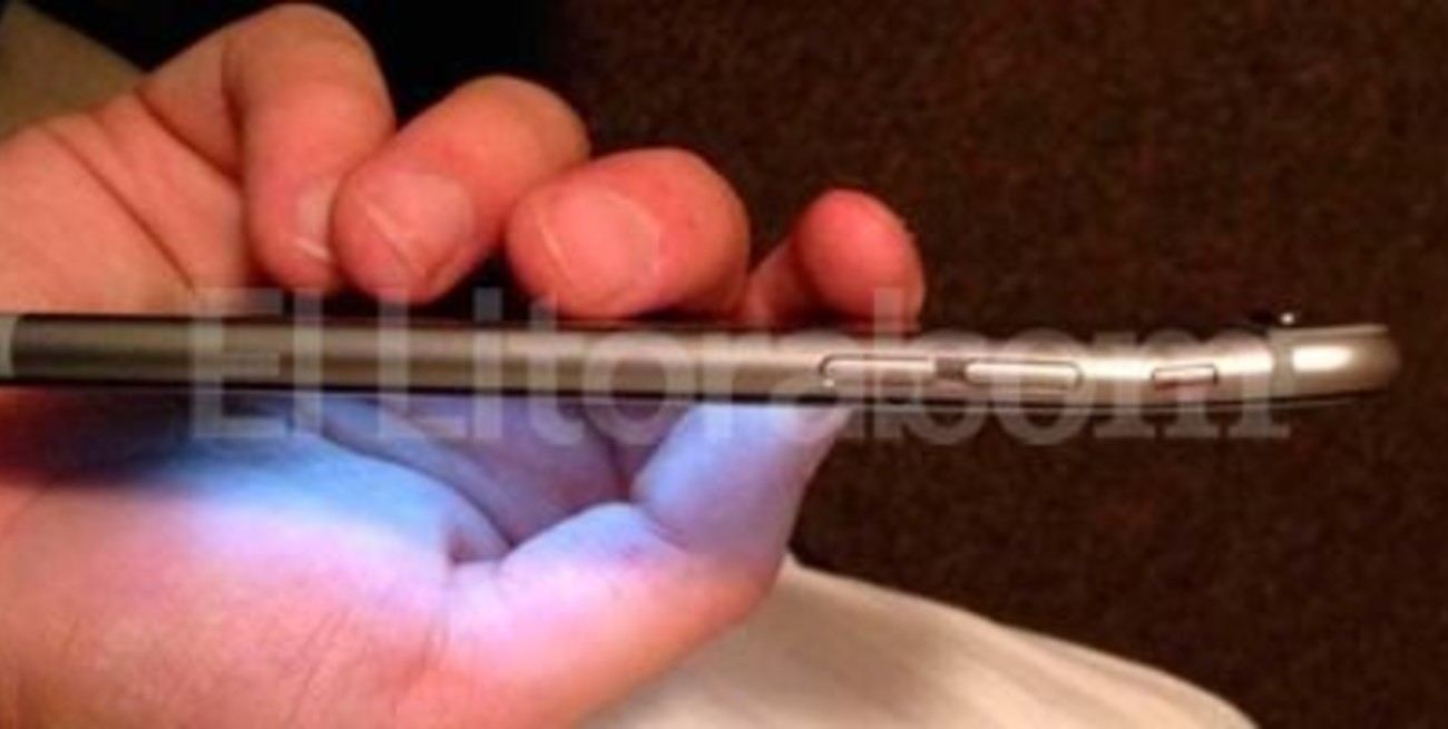 Propietarios del nuevo iPhone 6 reportan que el smartphone se dobla con facilidad