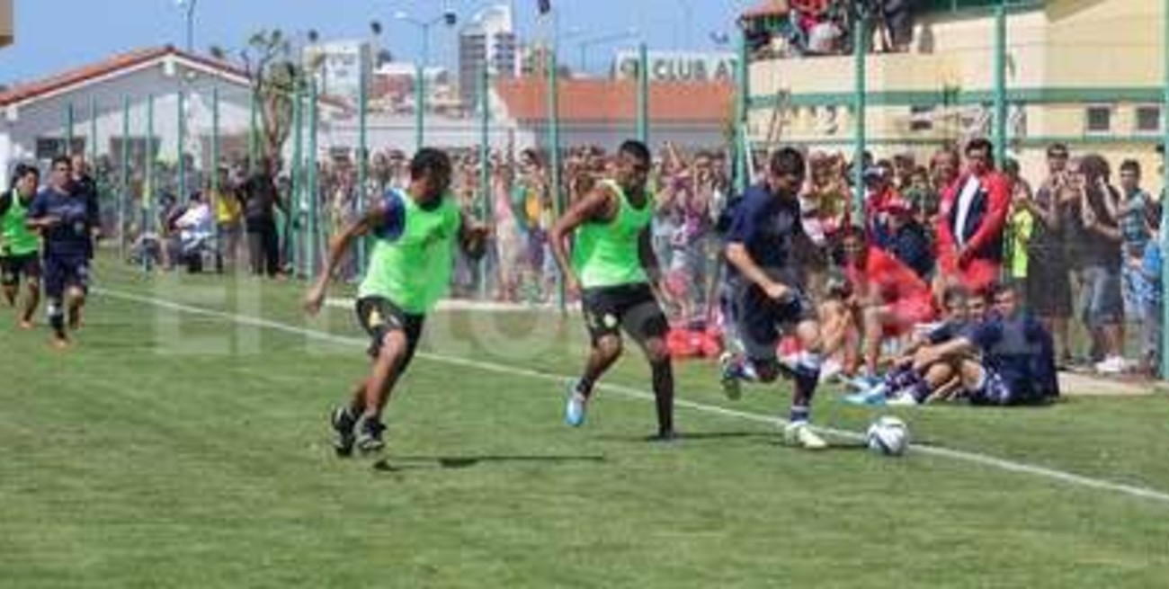 Unión se vuelve a Santa Fe con una victoria ante Aldosivi 