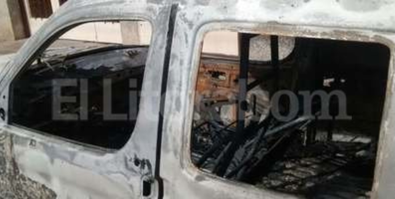 Furia quema-coches en la madrugada: 4 autos incendiados