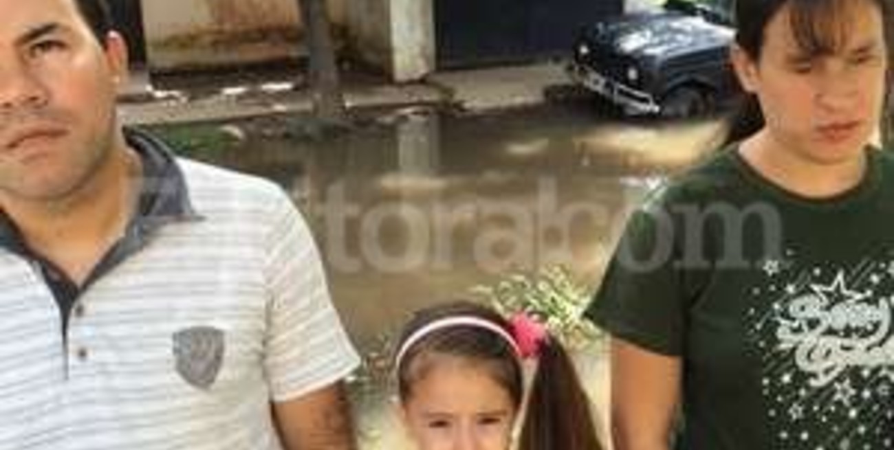 'No podemos salir, en los almacenes no hay nada y se escuchan tiros'