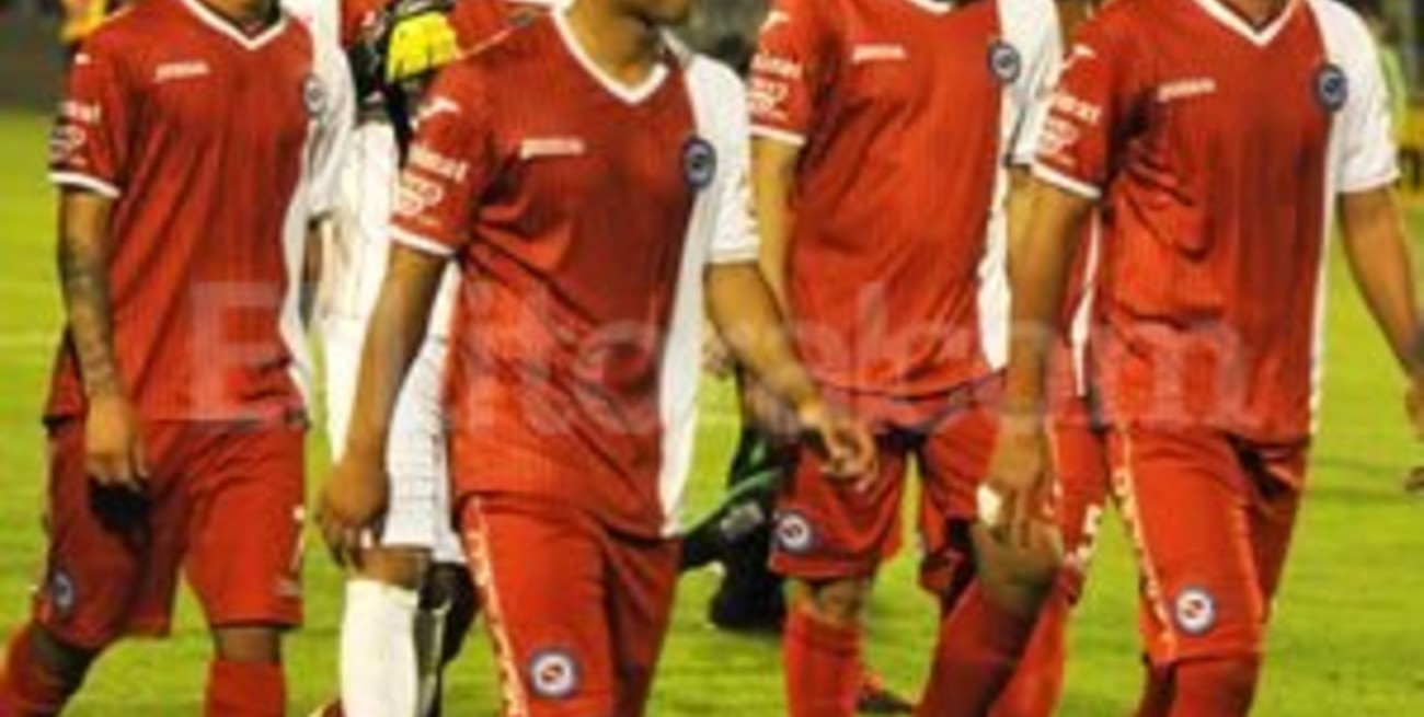 Jugadores de Argentinos Jrs. se intoxicaron y suspenden el partido ante Boca Unidos