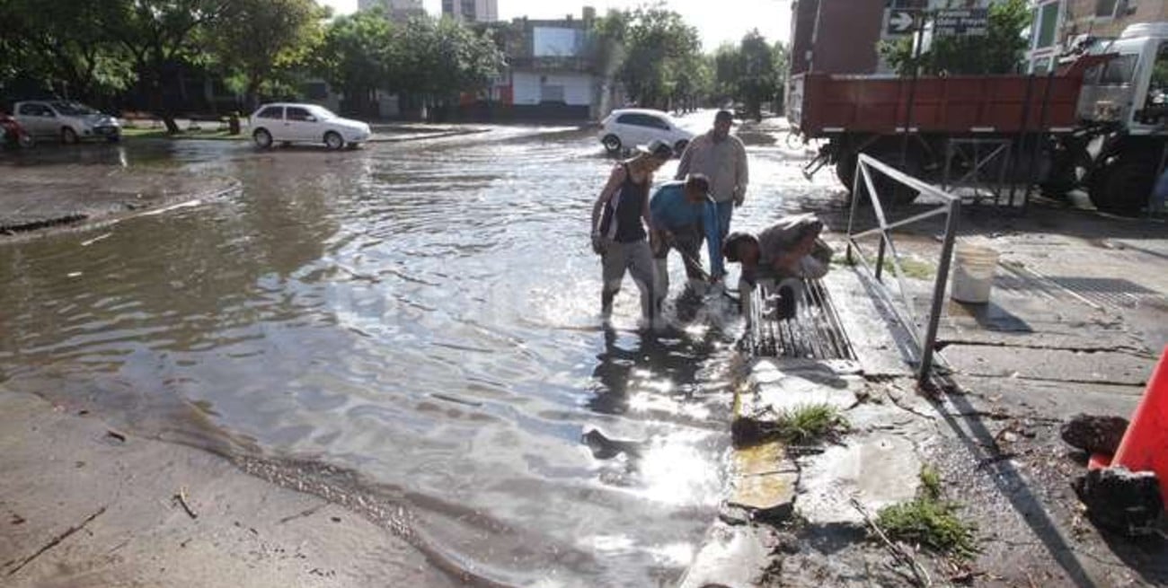 Anegamiento de calles por las lluvias