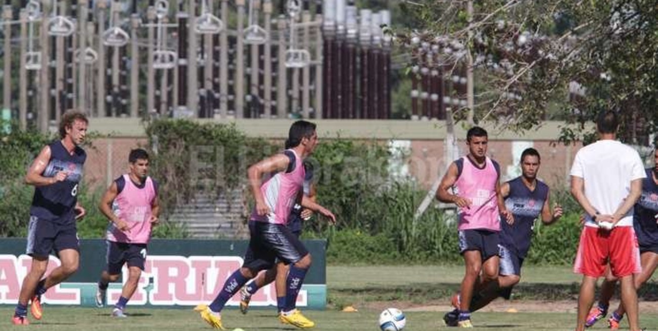 Unión continúa en el mar su plan de pretemporada 