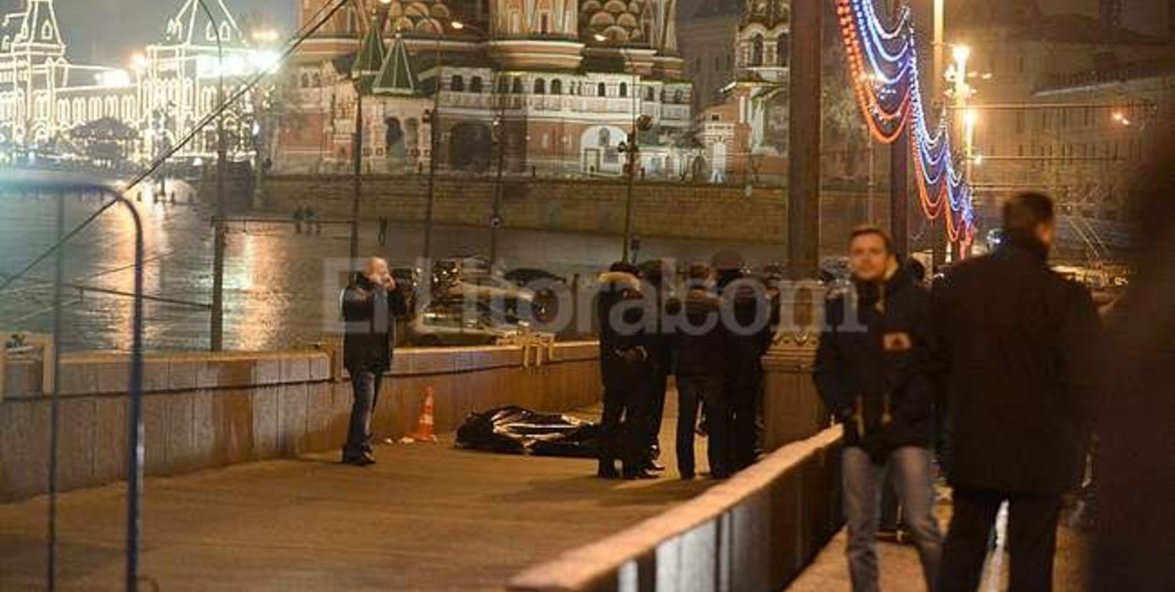 Detienen en Rusia a dos sospechosos del asesinato del opositor Boris Nemtsov