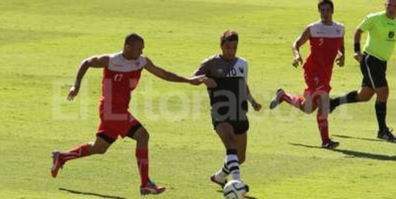 Colón se impuso por la mínima ante Atlético Paraná