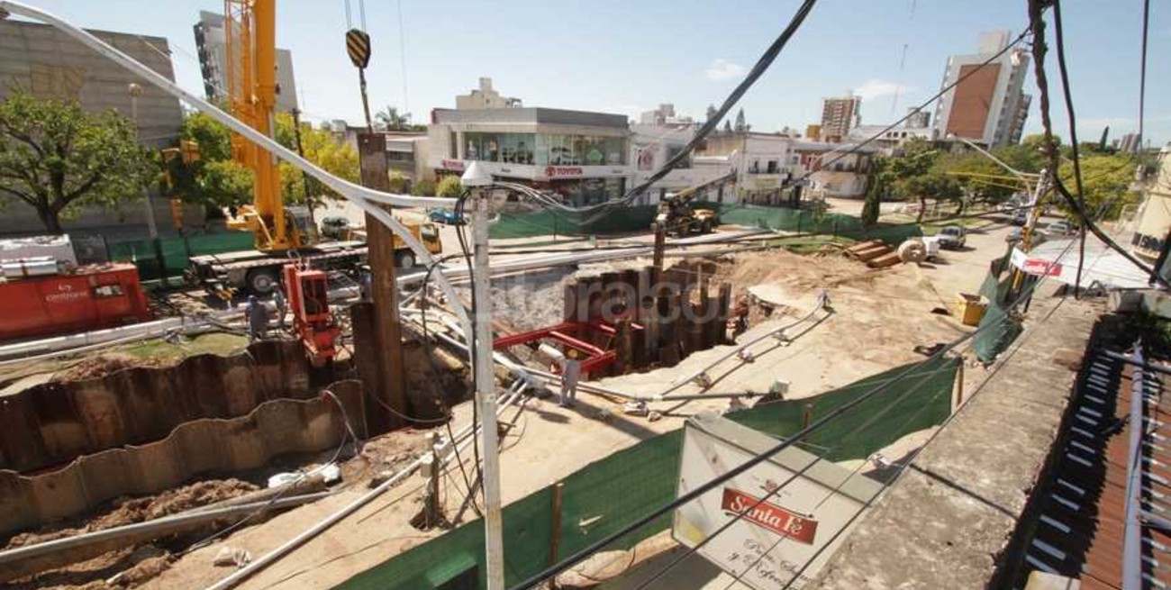 Entregarán la ayuda financiera para los comercios afectados por el socavón