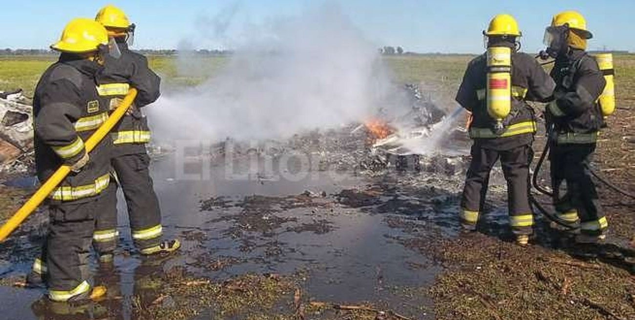 Otro accidente aéreo: cayó una avioneta en un campo de General Villegas