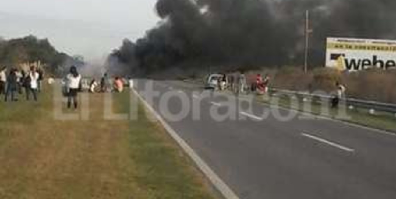 Se incendió un colectivo que iba de Santa Fe a Margarita