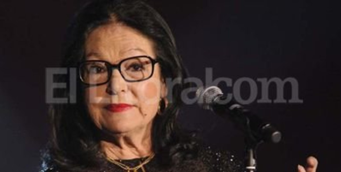 La voz de Grecia cumple 80 años 