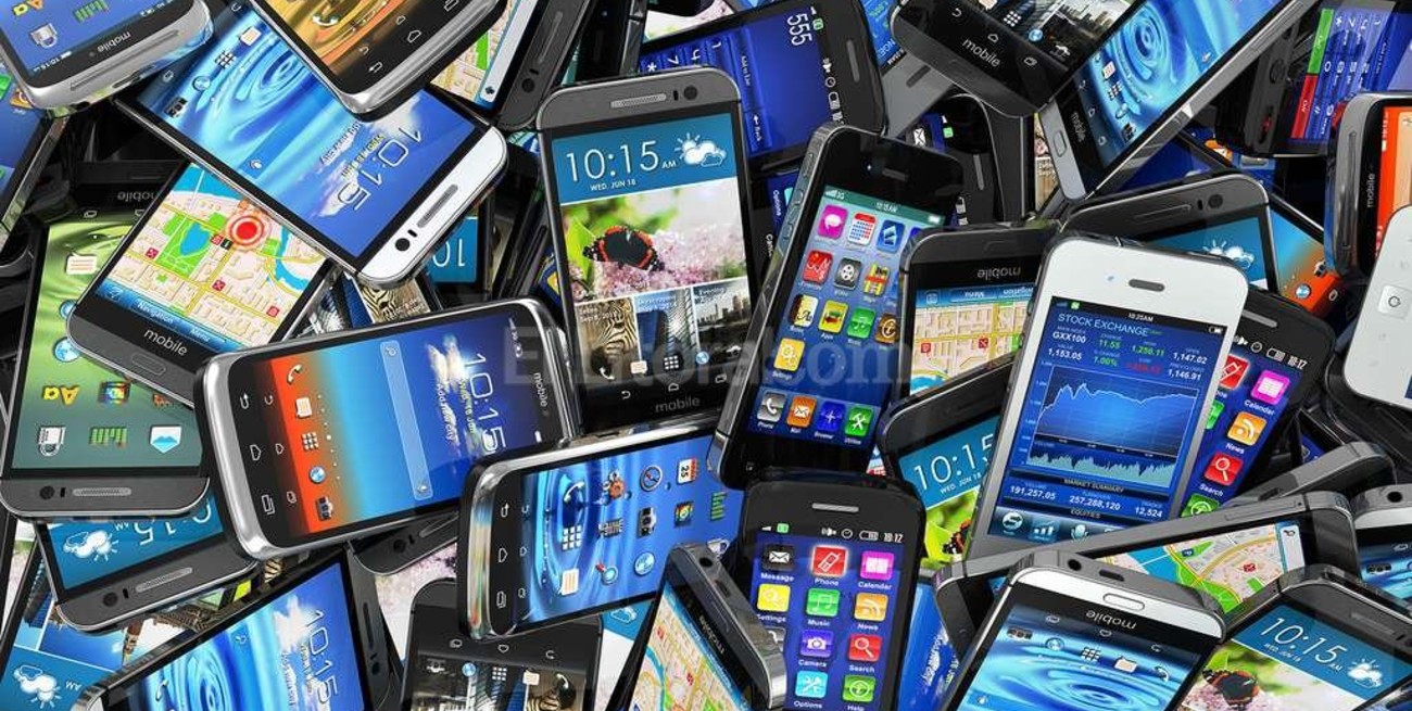 Contra el mercado negro: controlarán la compraventa de celulares y chips