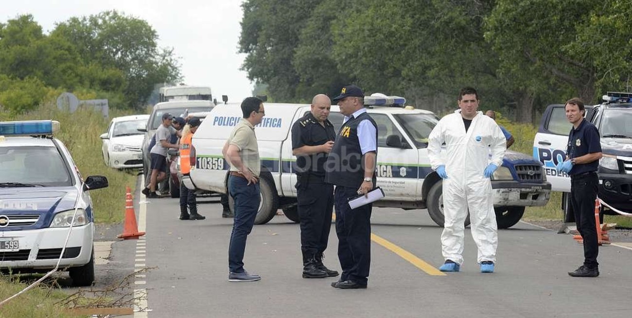 Rodeados por la policía, los hermanos Lanatta y Schillacci negocian su entrega