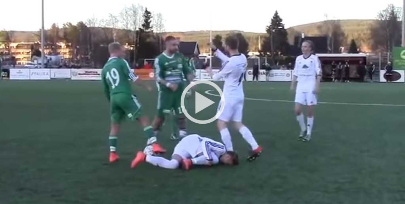 Video: la peor patada en la historia de fútbol