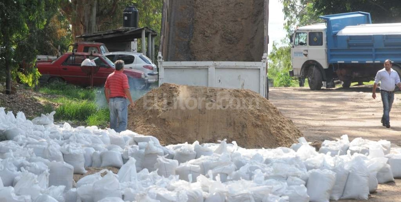Con el río a 6,14 Colastiné Sur resiste la evacuación que ordenó el municipio